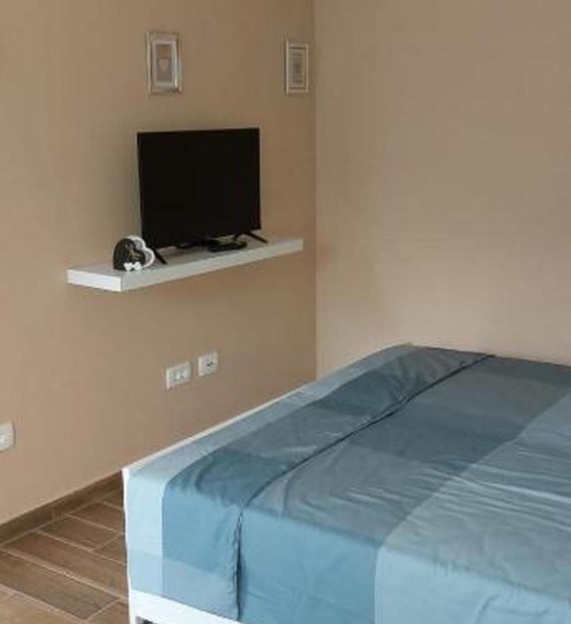 Mike'S Rooms โคบาริด ภายนอก รูปภาพ