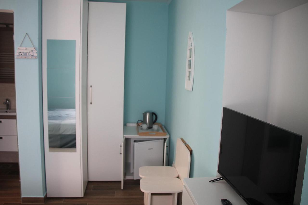 Mike'S Rooms โคบาริด ภายนอก รูปภาพ