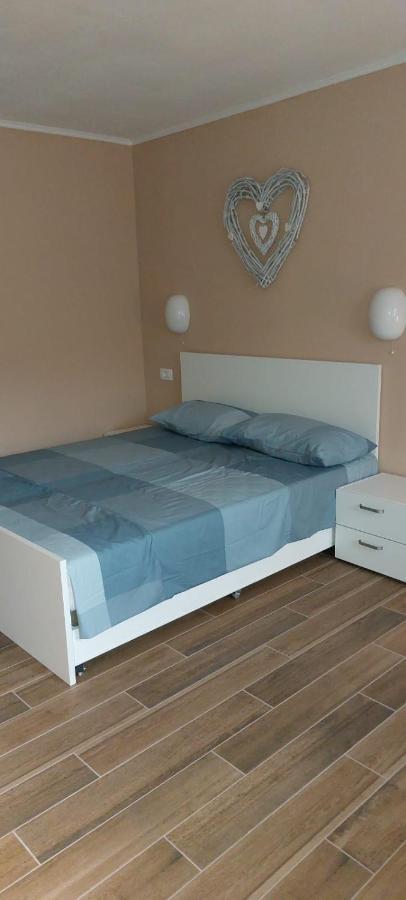 Mike'S Rooms โคบาริด ภายนอก รูปภาพ